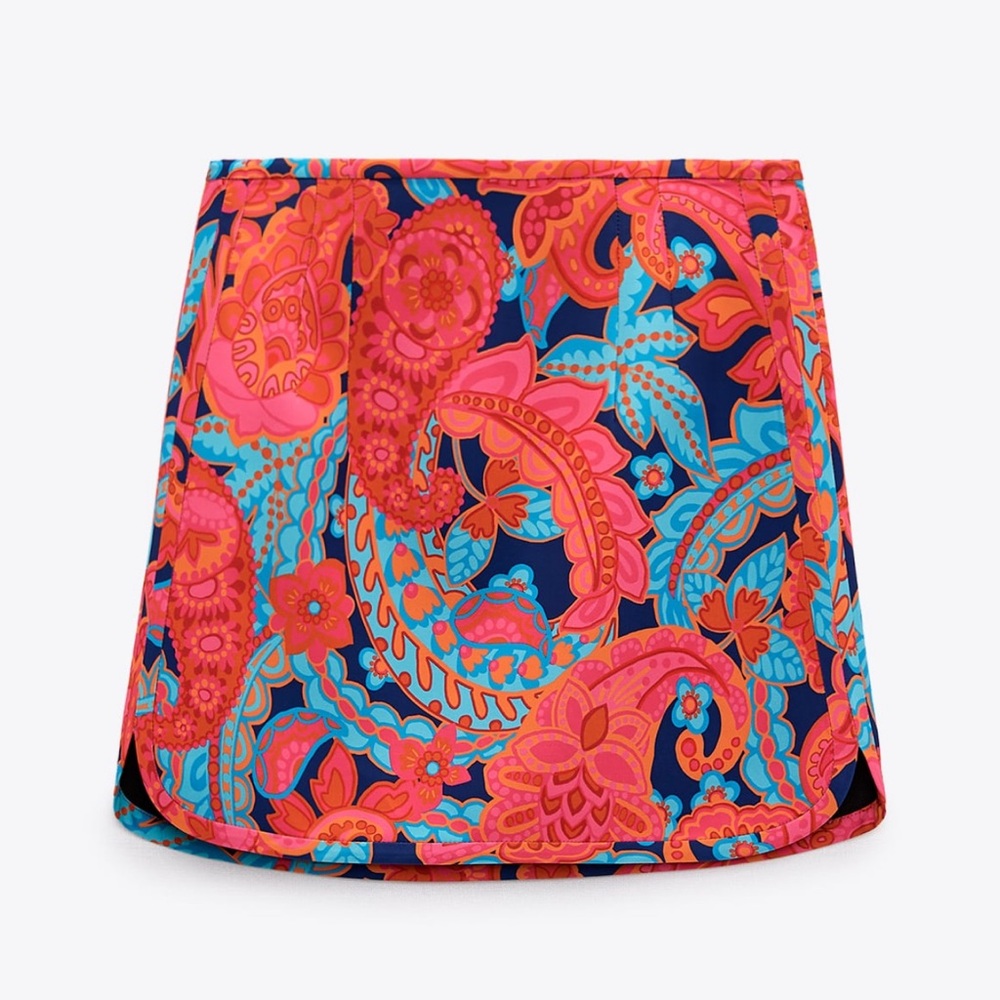 Zara Short Printed Skirt Size Large